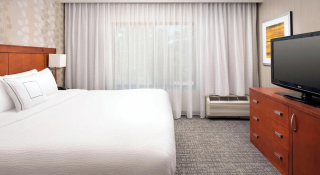 Люкс Courtyard by Marriott Lufkin