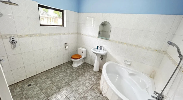 Camera Luxury Main Stream Beach Villa
