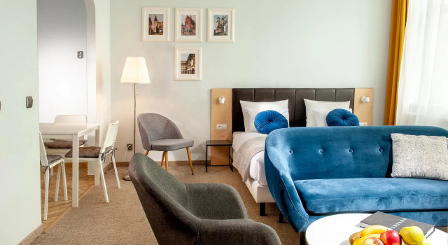 Holiday Suites Cracow, Забронировать Апартаменты/квартира Апартаменты Кракова, рядом с Church of the Holy Apostles Peter and Paul, Апартаменты/квартира