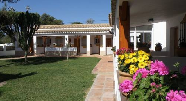 Hostal Restaurante Las Acacias, Đặt Khách sạn Los Caños de Meca Costa de la Luz