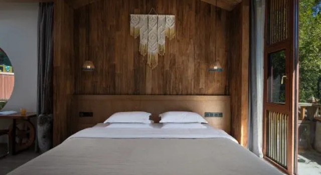Двухместный люкс LiJiang Ancient Town DaMei Huasu · JuShe | SenYe Glowscape Designer Homestay (Dashuiche Branch)