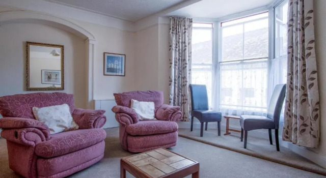 Апартаменты Dragons Den - 2 Bedroom Apartment - Tenby