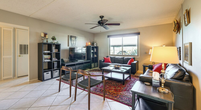 Pool Access & Private Patio! Prime Arcadia Condo, Book Lejlighed Phoenix 
