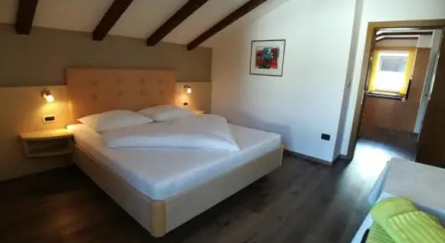 Garni Hotel Sirmian
