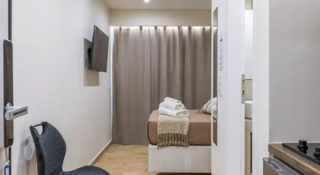 Raise Thiseio Stylish Living