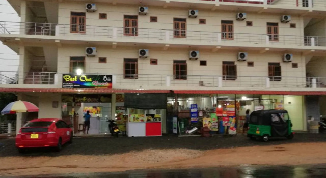 Hero Palace Hotel, Prenota Hotel Nilaveli Distretto di Trincomalee