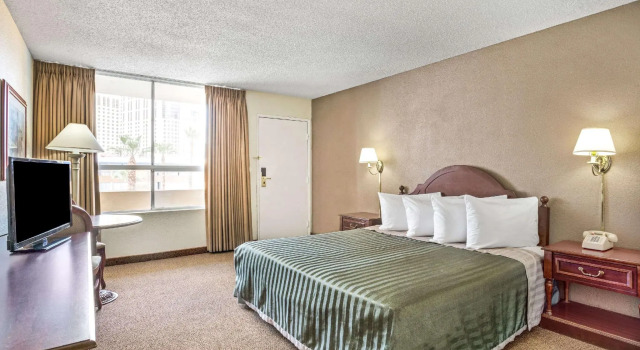 Двухместный номер Travelodge Center Strip