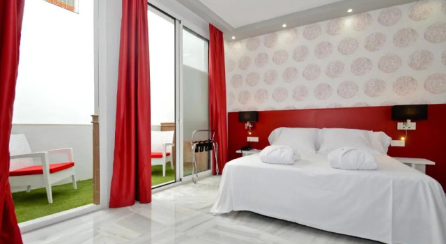 Студия с балконом The Zentral Arenal Suites