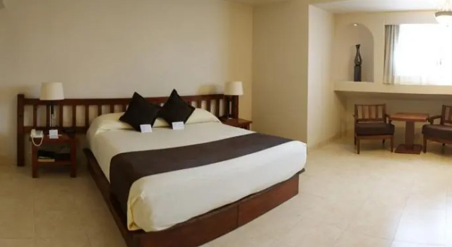 Полулюкс Standard с балконом Hotel Fortin Plaza