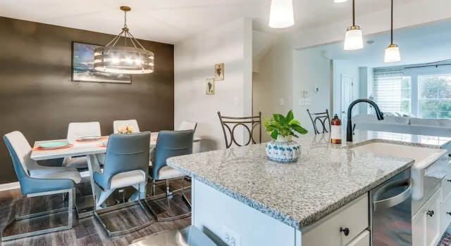 Апартаменты 2 Mi to Hollywood Casino: Charles Town Townhome!