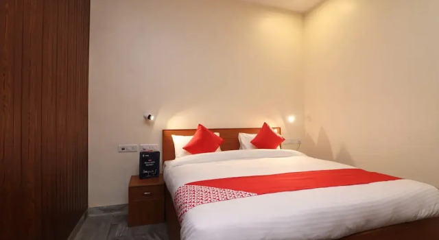 OYO Flagship 23709 Hotel Meerut International