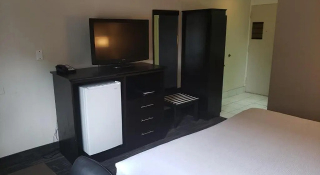 Двухместный номер Travelodge by Wyndham Trois-Rivieres