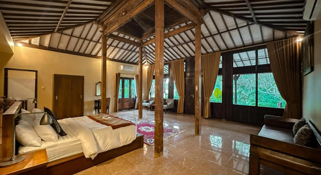 Kampoeng Joglo Abangan Villa Ubud, Rezervovat Vila Chaty v Bali, Chalupa