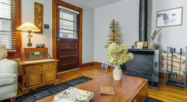 Pet-friendly Topton Home w/ Patio, Deck & Views!, Забронировать Дом для отпуска Коттеджи Blue Ridge Mountains, Коттедж