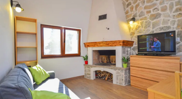 Holiday Home Ante, Забронировать Дом для отпуска Виллы Шибеник, рядом с Частный Пляж «Ярам Апартментс», Вилла