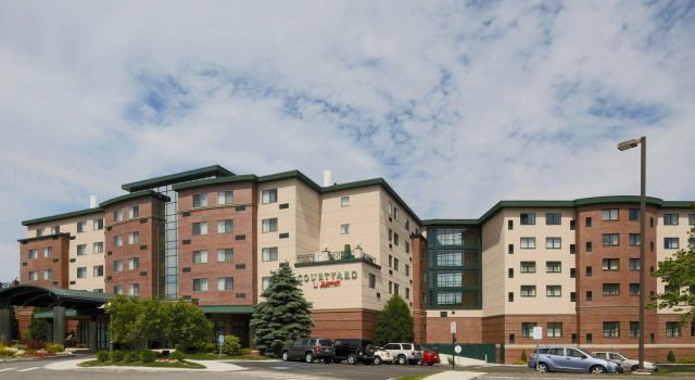 Courtyard by Marriott Boston Waltham