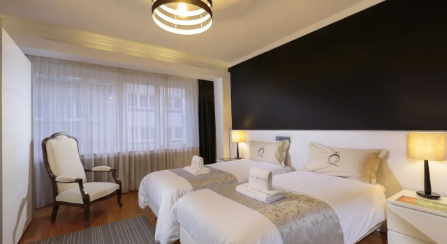 Апартаменты с 2 комнатами с балконом The Queen Luxury Apartments - Villa Carlotta