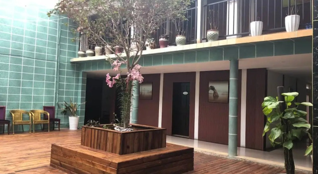 Xiandai Huayuan Hotel, Varaa Hotelli Congjiang Guizhou