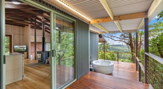 Студия с балконом Treetops Seaview Montville