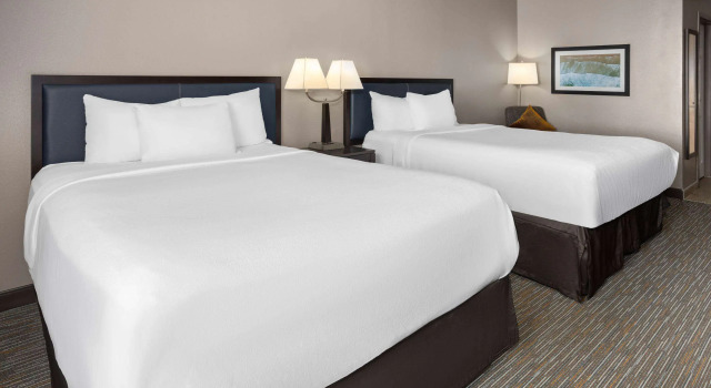La Quinta Inn & Suites by Wyndham Mooresville, Забронировать Отель Отели Мурсвилл 3 звезды, 3*