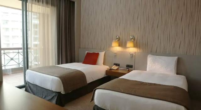 Люкс c 1 комнатой с балконом ParkTower Suites