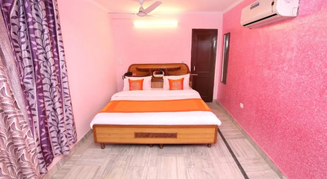 Номер Standard Hotel O Rajesh Palace