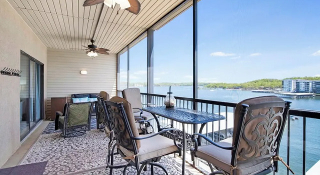 Номер Standard Amazing Main Channel Views With Screened Balcony