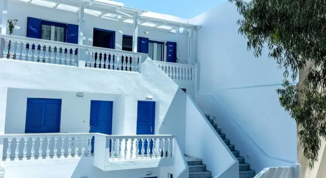 Anna's and Argy's Apartments