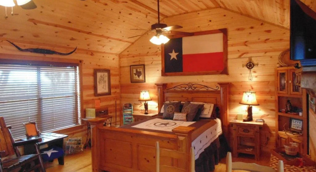 Texas T Bed and Breakfast, Buchen Sie Hotel Llano Texas Hill Country