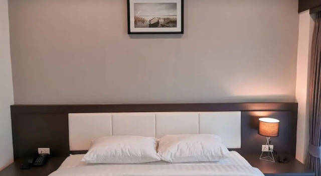 Двухместный номер Standard с балконом и с видом на город The Cottage Hotel Udon Thani