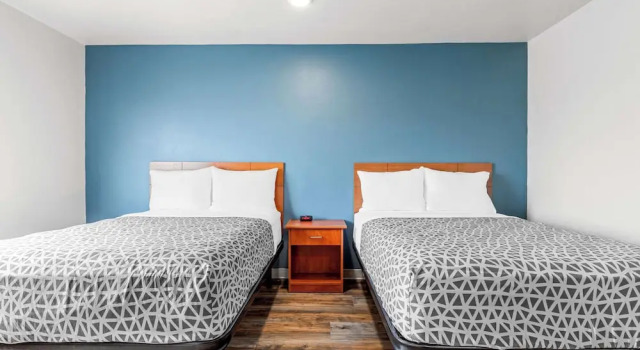 Четырёхместный номер Standard WoodSpring Suites Tulsa