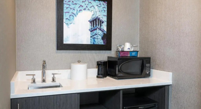 Двухместный номер Deluxe Hampton Inn Midland