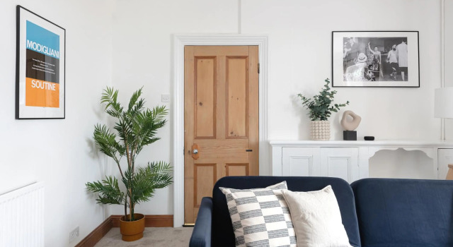 Relax in Stunning Apartment In Leafy Victorian Area