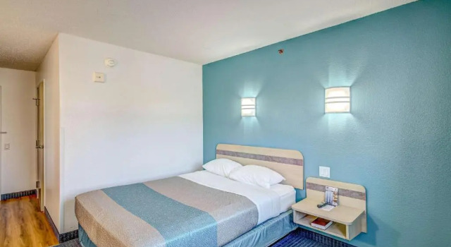 Standardowy dwuosobowy pokój Motel 6 Menomonie