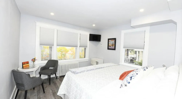 Serene Niagara Inn, Забронировать Отель Отели Ниагара Фолс 3 звезды, рядом с Круиз Maid of the Mist, 3*
