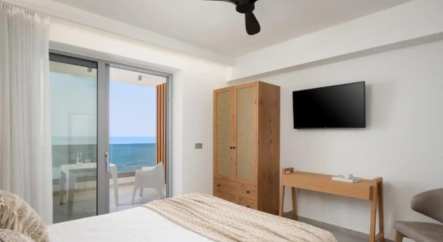 Hermes Grand Luxury Beachfront Villa & Spa, By ThinkVilla, Забронировать Вилла Коттеджи Центрального Крита, Коттедж