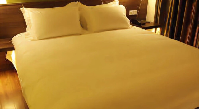 Pesht Hotel, Prenota Hotel Hotel a Shaanxi con parcheggio, Parcheggio