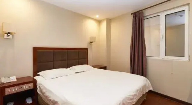 Guantang Holiday Inn, Book Hotel Hoteller i Beijing Province med parkering, Parkering