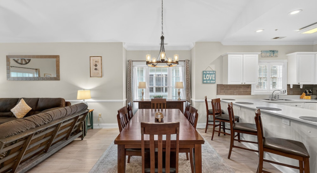 Magnolia Pointe 4887-305, Забронировать Апарт-отель Отели Миртл-Бич с парковкой, рядом с PineHills Palmetto at Myrtlewood Golf Club, Парковка