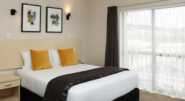 Номер Deluxe с 2 комнатами с балконом The Victoria Hotel Dunedin