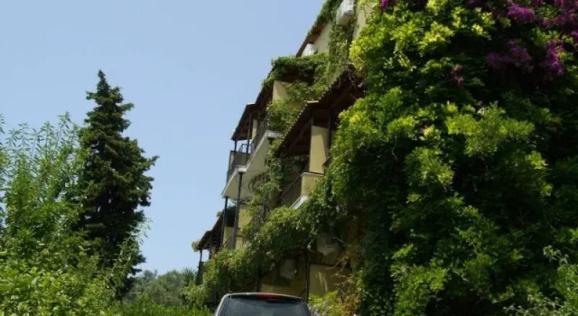 Apartments Blue Bay (ex-Golden Nests Apartments)