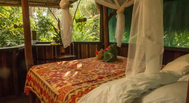 Finca Exotica Eco Lodge, Rezerwuj Hotel Hotele w Carate z parkingiem, Parking