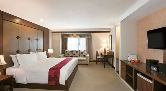 Люкс Family Movenpick Suriwongse Hotel Chiang Mai