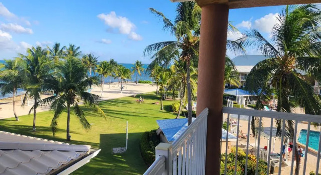 Номер Standard с видом на океан Holiday Inn Resort Grand Cayman by IHG