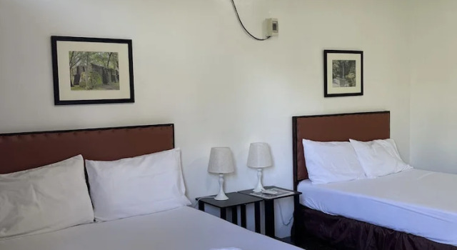 Номер Deluxe Seaside travelers Inn by Camiguin Island Home