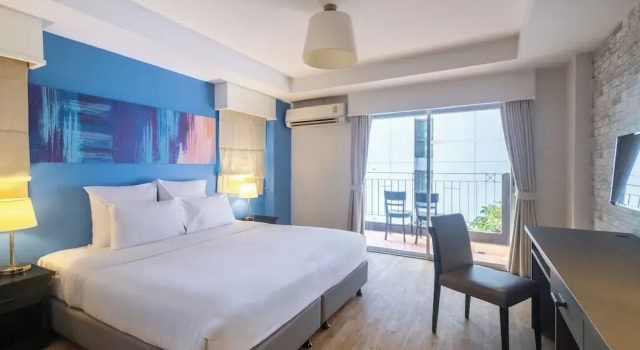 Двухместный номер Deluxe с балконом Journeyhub Pattaya Central