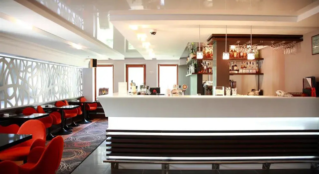 Grand Admiral Resort & SPA, Buchen Sie Resort 4-Sterne-Hotels in Irpin, 4*