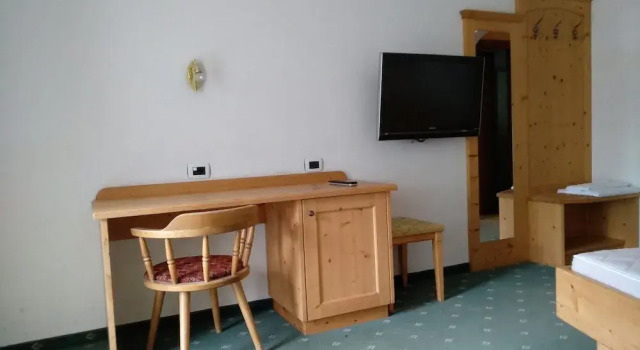 Hotel Rainhof, Забронировать Отель Отели Сеналес 3 звезды, 3*