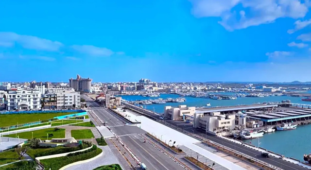 Шестиместный номер Standard с балконом и с видом на город Four Points By Sheraton Penghu