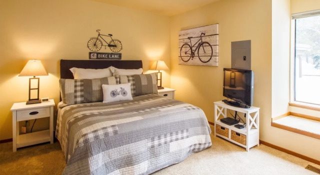 Huoneisto Skyline Condo 13